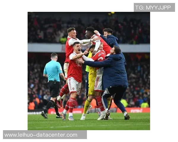 西甲联赛惊天冷门利物浦大胜曼城引发全场狂欢