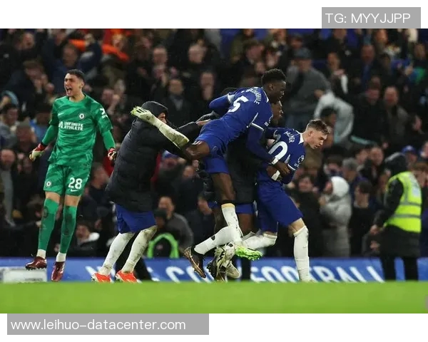 曼联狂胜波尔图五球大捷帽子戏法点燃全场激情赛后点评