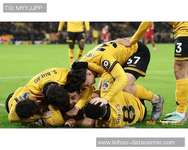 世界杯激战热刺与利物浦平局绝杀瞬间引发全场狂欢解析