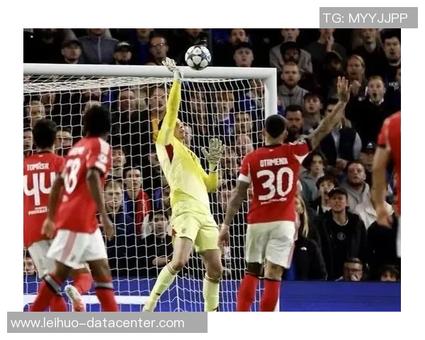 足总杯激战热刺与本菲卡互交白卷绝杀瞬间引发全场热烈反响 足总杯激战热刺与本菲卡互交白卷绝杀瞬间引发全场热烈反响