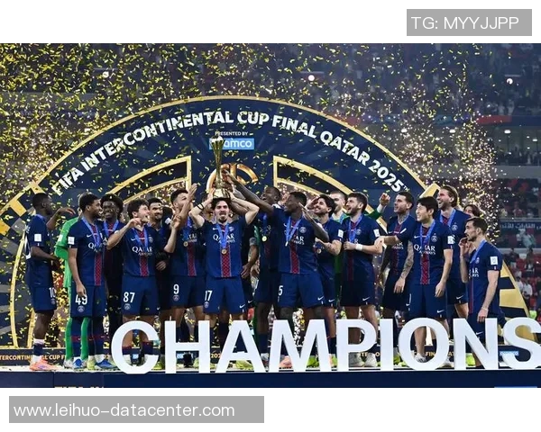 西甲赛场惊现冷门曼联狂胜巴黎圣日耳曼引发全场轰动